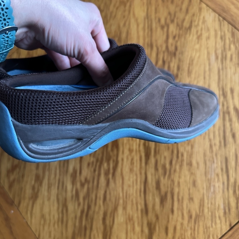 *COLE HAAN* Brown Clogs Size 7.5 - Picture 6 of 8